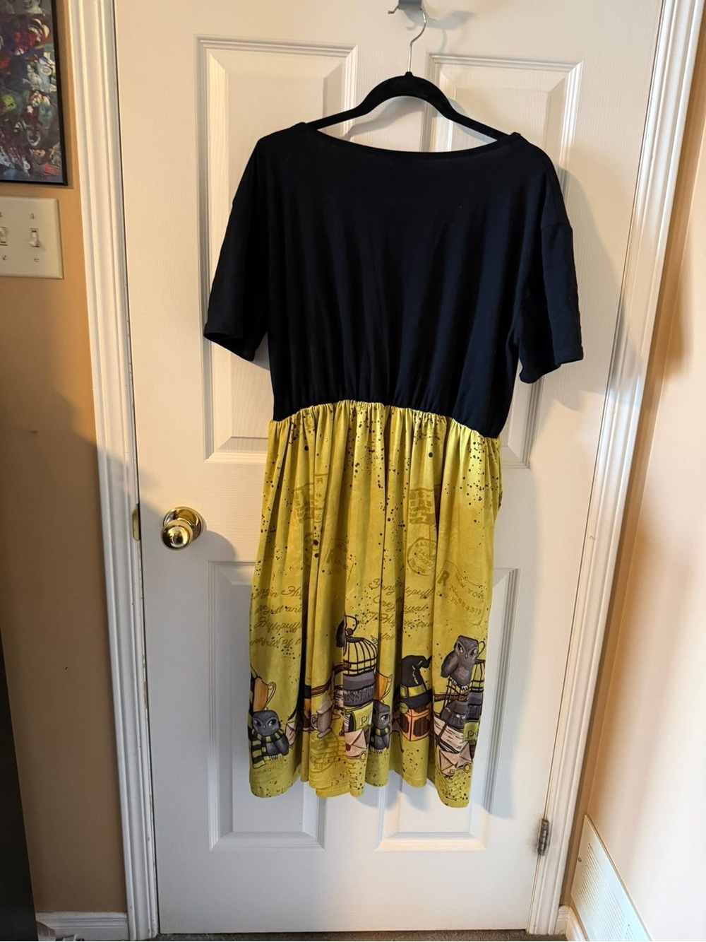 Hufflepuff Harry Potter Dress โ 2XL - Picture 3 of 3
